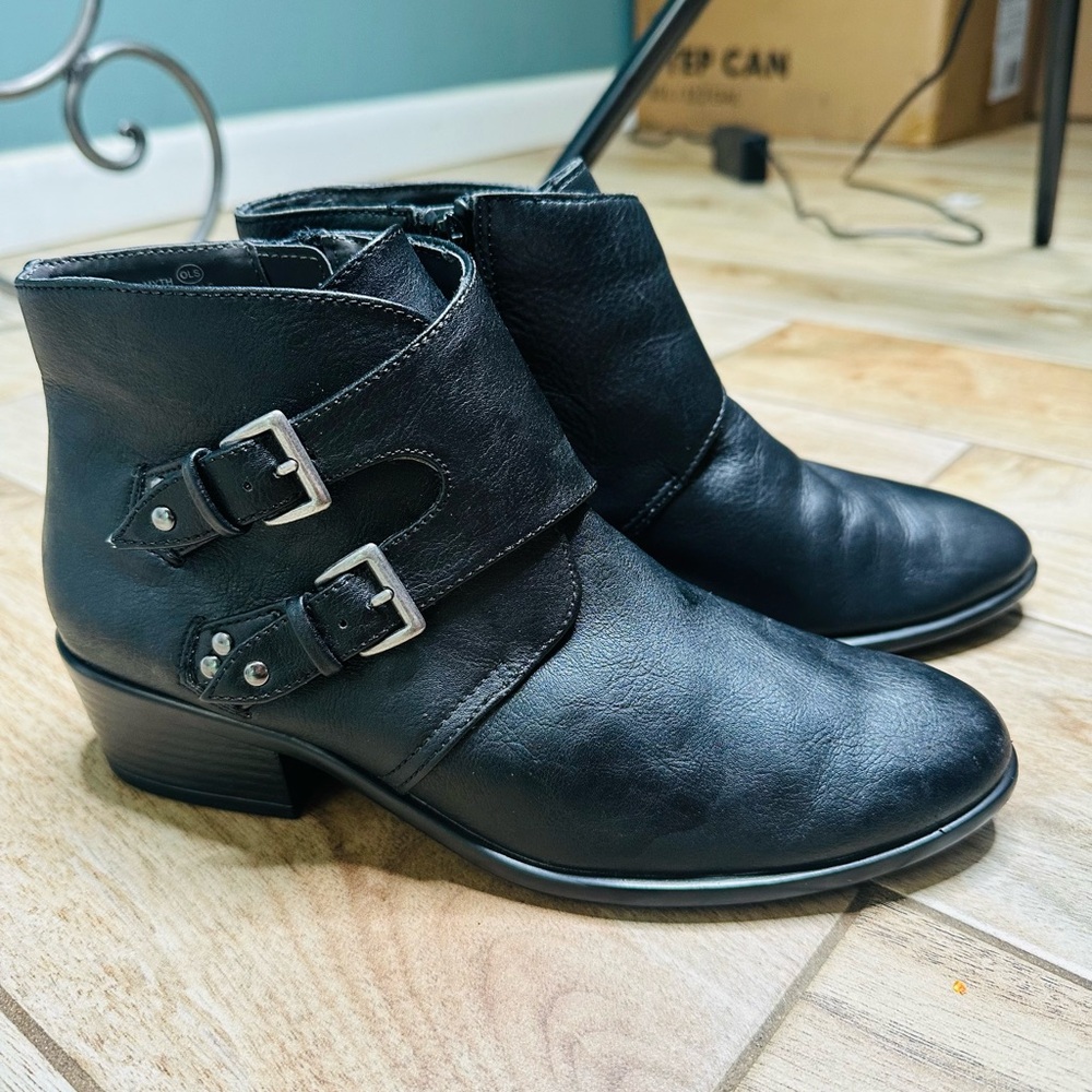 Aerosoles Urban Myth Black Leather Moto Booties Ankle Boots Size 8M